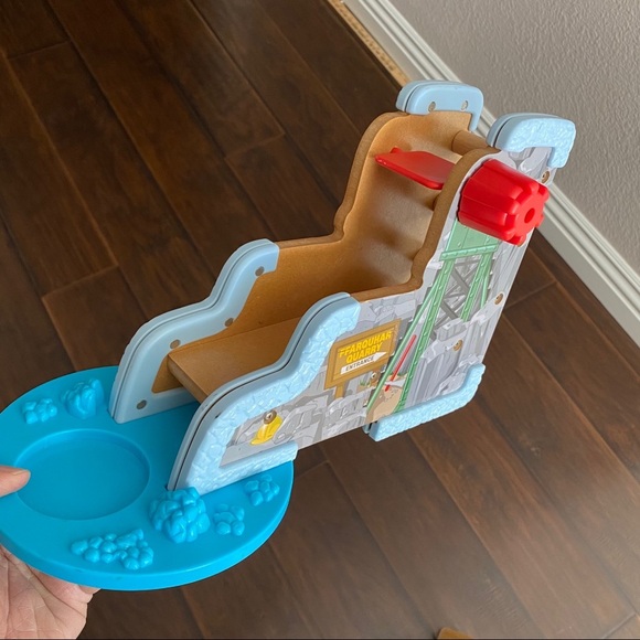 Thomas and Friends wooden Railway Quarry Setting - Picture 1 of 7